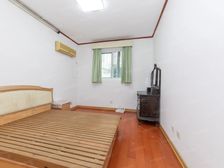 一楼+院子,巨富长地段天花板,小区静谧