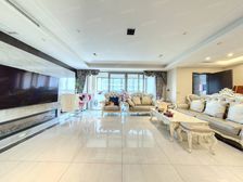 黄浦滨江地段,婚房装修,户型正气,央座五年出一套