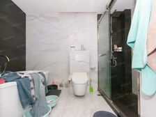 黄浦滨江地段,婚房装修,户型正气,央座五年出一套