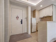 南京西路,小户型,低总价,房龄新,管理好,停车方便