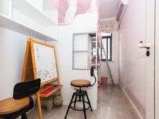 百年愚园路,三开间朝南,精装带地暖,带露台,近地铁