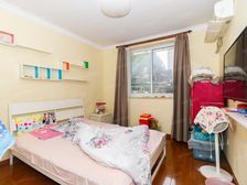 双南全明,位置幽静,楼道干净整洁,业主诚意出售