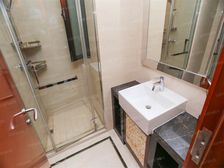 高区+南北通透+清水房+精装修+位置安静+有产权车位