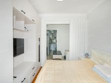 朝南精装修+厨卫有外窗+楼层好+房东诚意出售