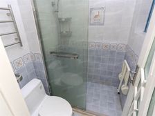 稀有大一房;客厅带阳台;位置佳;次次顶楼