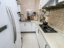 13.14号线武宁路站全南电梯两房前方无遮挡