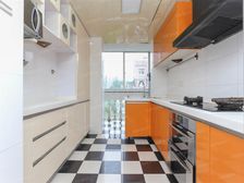 房子正宗顶楼复式,使用面积大,价格看中还可以谈。