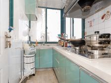 顶上有阁楼空间,一改二,拎包入住