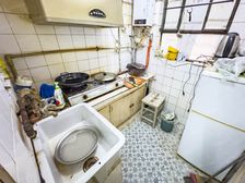 诚意出售小区新房龄好楼层大一房随时看房