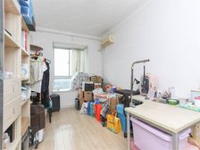 内环内精装修电梯二房采光,房东诚心卖,价格可以谈。