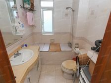 此房满五年中间楼层位置安静开间大采光面充足.