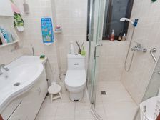 荣和怡景园1室1厅东南