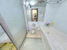 老卢湾洋房小高层边套户型+出门新天地+凯德晶萃地铁站