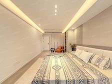 蓬莱公园旁,特殊户型,精装修,两房朝南。得房率高。