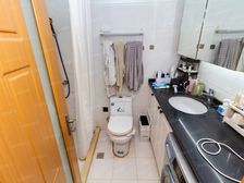 巨鹿路茂名路电梯朝南两房精装修满五售后公房