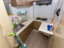 精装修(照片没拍),小户型一房,适合单身情侣自住