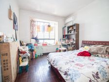 精品三房电梯高层,户型方正,远离马路,业主诚售!