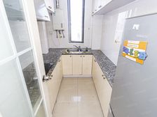 品质小区,交通便利了,高区一房,西边套三面采光