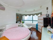 苏州河一线河景,13号线地铁口。满五年,看房有钥匙