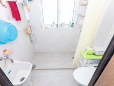 三年前装修全明户型光照好南北东西通风看房随时啊