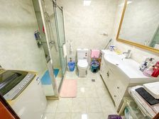 静安寺品质改善三房刷卡到户,180度视野三开间朝南。