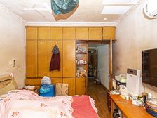 电梯房,平层入户,楼层好,满五年唯.一,房东诚售!