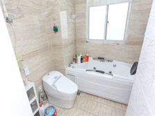 电梯住宅大面积舒适居住看房方便业主诚意出售。