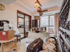 人广+南京路,楼栋位置安静,看小区花园