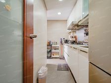 看苏州河景观视野无遮挡,品牌物业,地铁口,有管家