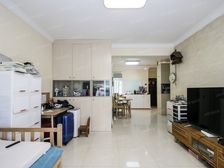 连体大阳台,全南户型,看小区花园