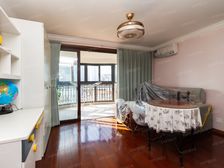 新上顶楼复式南北通采光视野好精装带2个露台