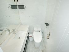 二次装修南北通两房诚意出售带车位