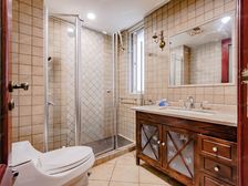 丽都三期四开间朝南,厅南北通,户型正气,有产权车位