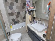 古北通透户型带有双车位,电梯高区交通便利五轨交汇