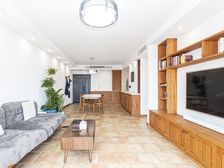 前排高区精装2房,不对着医院,采光好拎包入住