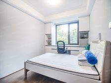 五层联排别墅,带花园近地铁装修好诚意出售