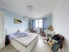 新出高区双南户型,采光视野好,能看江景。