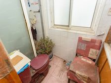 有瑕疵!价可谈!第二排位,中层,一梯两户,全明通透