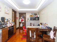 2011年竣工、少有的全南2房、楼层中区、方正户型