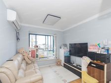 精装修3年,有产权车位,边套南北通,不靠外环