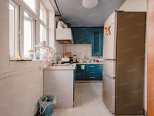 静安寺商圈,闹中取静,地段好,配套齐全,视野开阔。