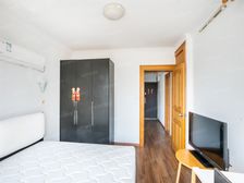 地铁4号13号,视野开阔,阳光好,闹中取静,接受转学