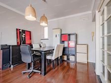 此房满五,昌平路地铁口,楼层好采光好,房型方正