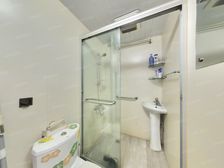 楼层好,小区环境好,楼道干净,停车方便,业主诚意