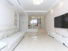 品质小区/三房两卫/户型方正/采光通风好/配套成熟