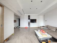 精装修,全明户型,看房方便,业主诚意出售,价格可谈