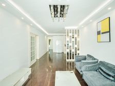 花园小区小高层楼层佳无遮挡闹中取静带车位