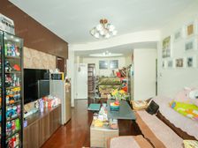 外滩黄浦江电梯3房9月急卖仅888万