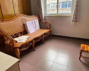 明光巷9号 明光路小区,2室1厅71.14m2满五年