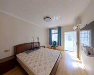 金寨路374号 3室0厅76.91m2精装修